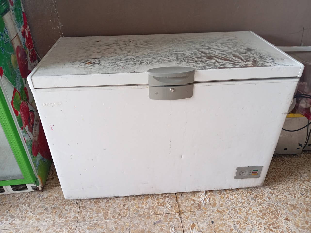 اجهزة عصائر وجهاز مرطبات بحالة جيدة جدا للبيع***********
