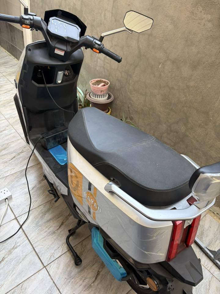 للبيع وحش الكون ب٩٠٠ الف مستعجل علبيع نضيفه كلش بدون نقص صارله بل٦ اشهر عندي شراي يتصل ***********
