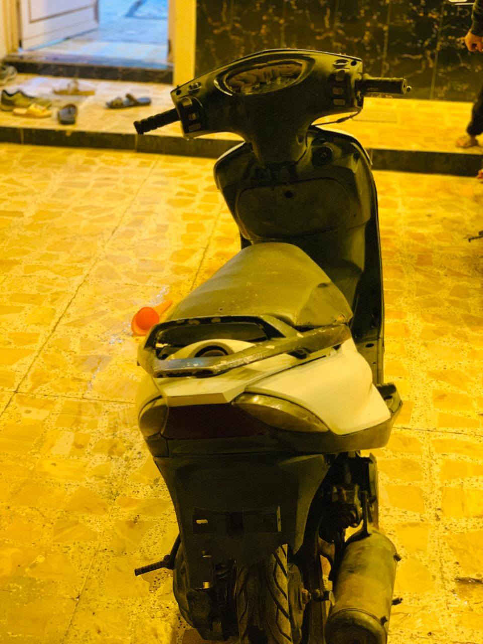 دراجه ماكس للبيع نضيفه كلش السرعه ١٤٠ السعر ٢٠٠ الف ***********
