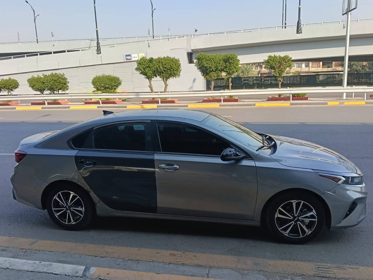 كيا فورتي نص فول
موديل 2024

وارد امريكي السياره دخول جديد ما مرقمه بعدهي

حادثها باب الخلفي اليمنه والبنيد شويه متضرر وموضح بالصوره ومكمل السمكره مالتها ومبدل باب امريكي نقصها بس الصبغ كما موضح بالصور

بدون دواخل بس الايرباك مال الدركه طاك 

ماشيه ٢٣ الف

مواصفات

محرك 2000 دوش المرغوب

شاشه

تحكم ستيرن

انضمه قياده

رادار امامي خلفي

نقطه عمياء

كير مكينه تبريد تدفئه حداديه بدون اي نقص
السعر 150$ وبيها مجال بسيط 

مكاني بغداد - الحريه
***********

واتس او اتصال
