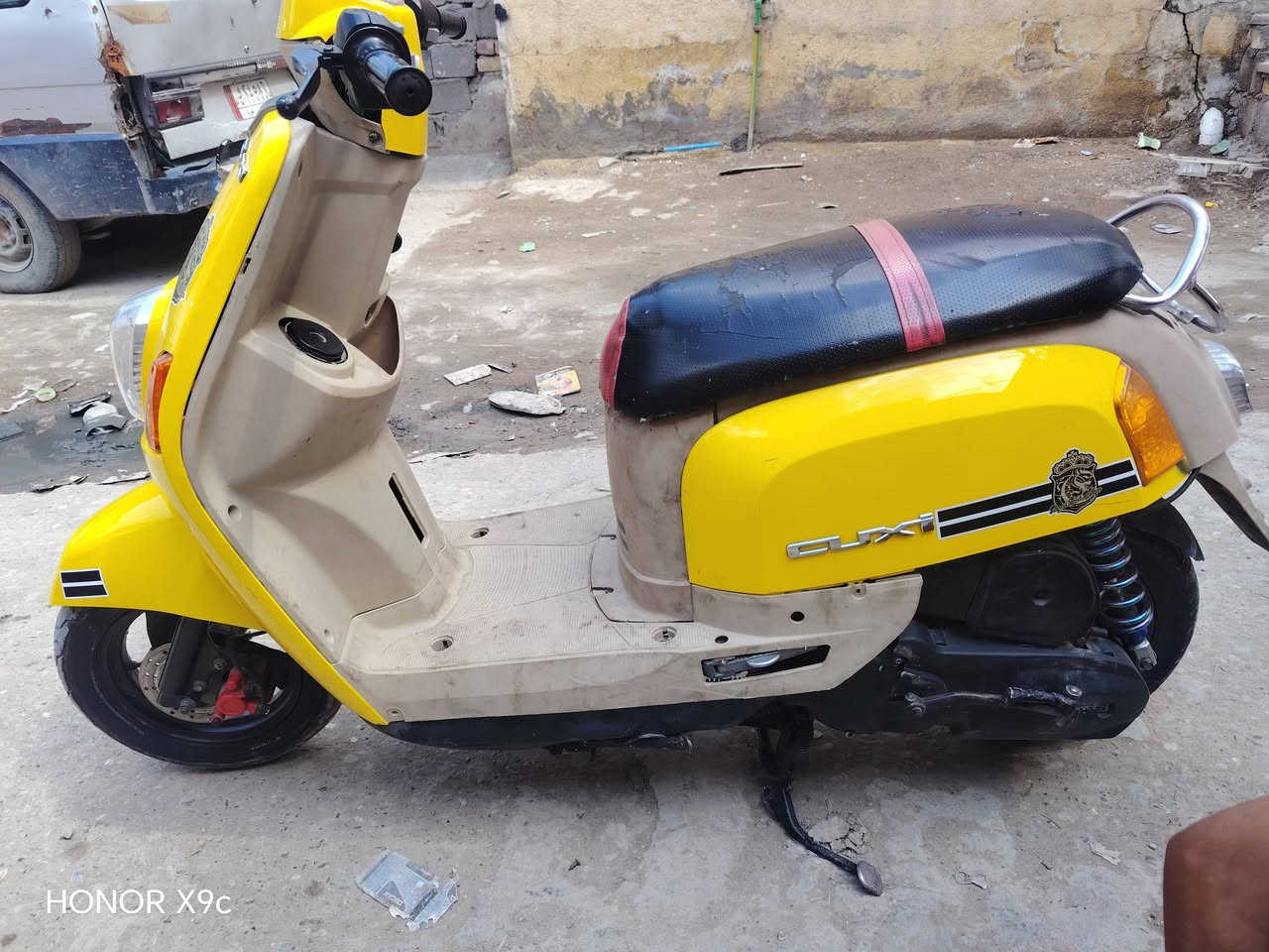 سلام عليكم شباب دراجه بوليس نضيفه نقص بس سلف تجي تشوف بعينك عنوان حي اور
***********
