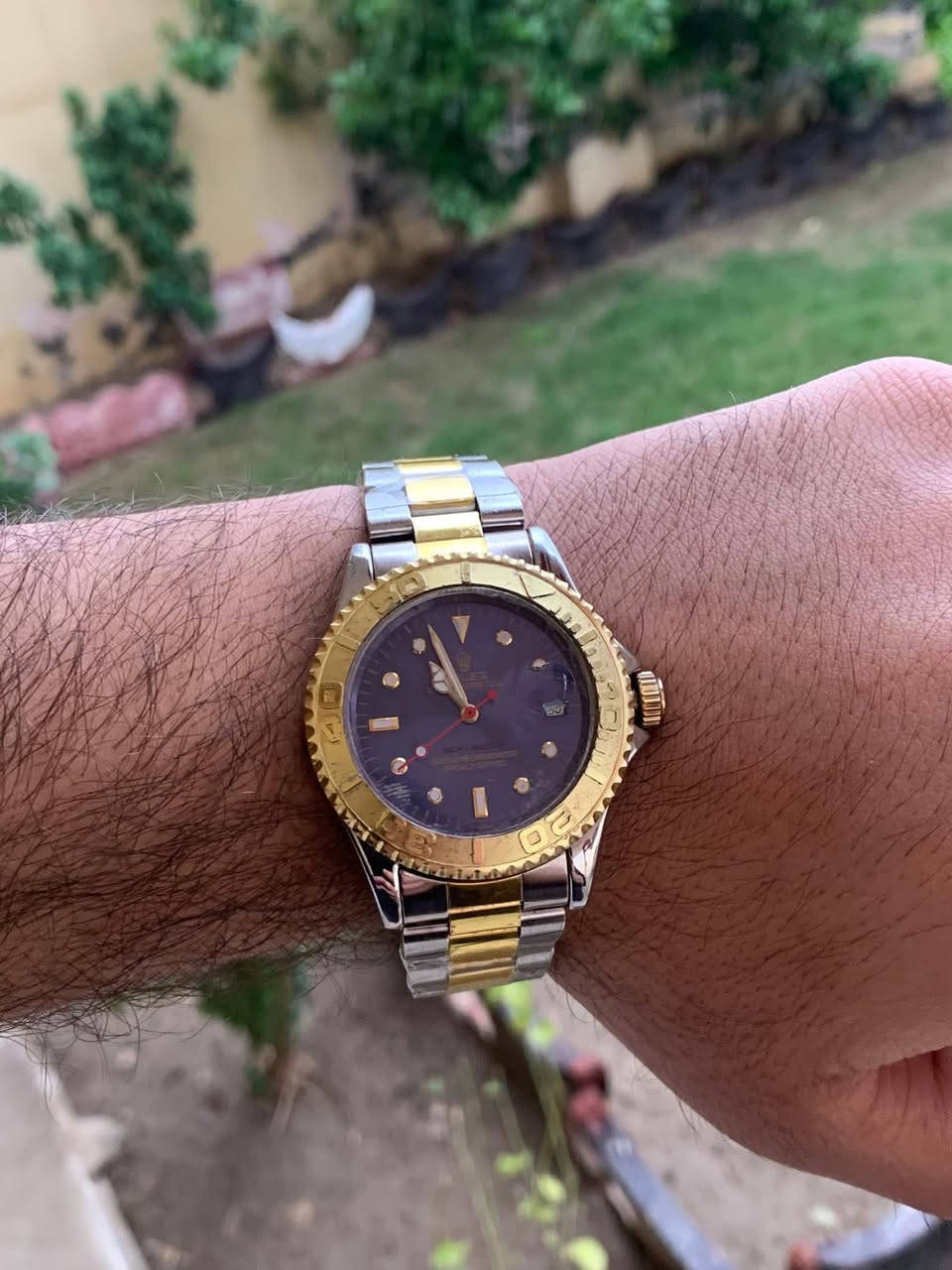 اخوان رولكس اتوماتيك طلعتي بهذا الشكل جامتها مادري شنو واكع عليها

خلي سعرك  ب يرضي بي الله وبالعافية


**إذا كنت صاحب هذا الإعلان وتريد حذفه لأي سبب، رجاءا أرسل رسالة إلى الدعم الفني**