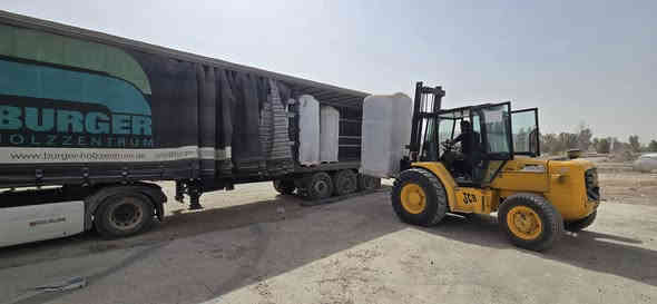 للبيع رافعة جي سي بي يشيل ٢٦٠٠ كيلو غرام  لوك كير و مكينة بشرط  طايرين  خلفي  ويا احتياط مكان كركوك 
***********
٠٧٥٠٨٨٤٠٤٢
