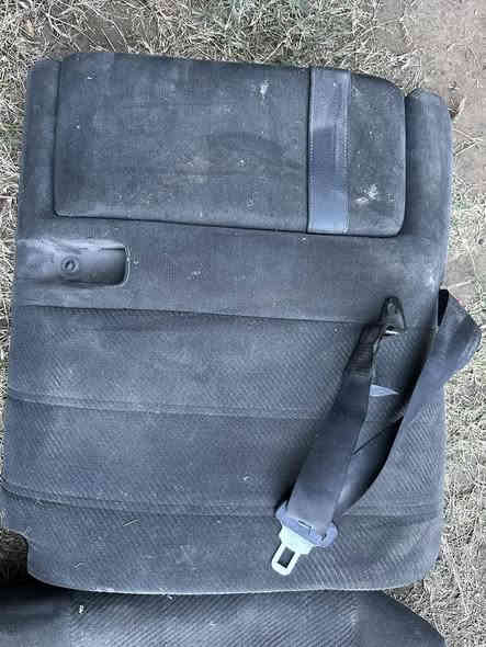 لام عليكم عندي كشنات خلفيه مال ٥٠٠ بدي قديم اليحتاجهن بخدمته وعندي دركه اربع دكم وحواجب فوك المازدات وكم غراض بعد ممصورهن وبطاين نيلي ***********
