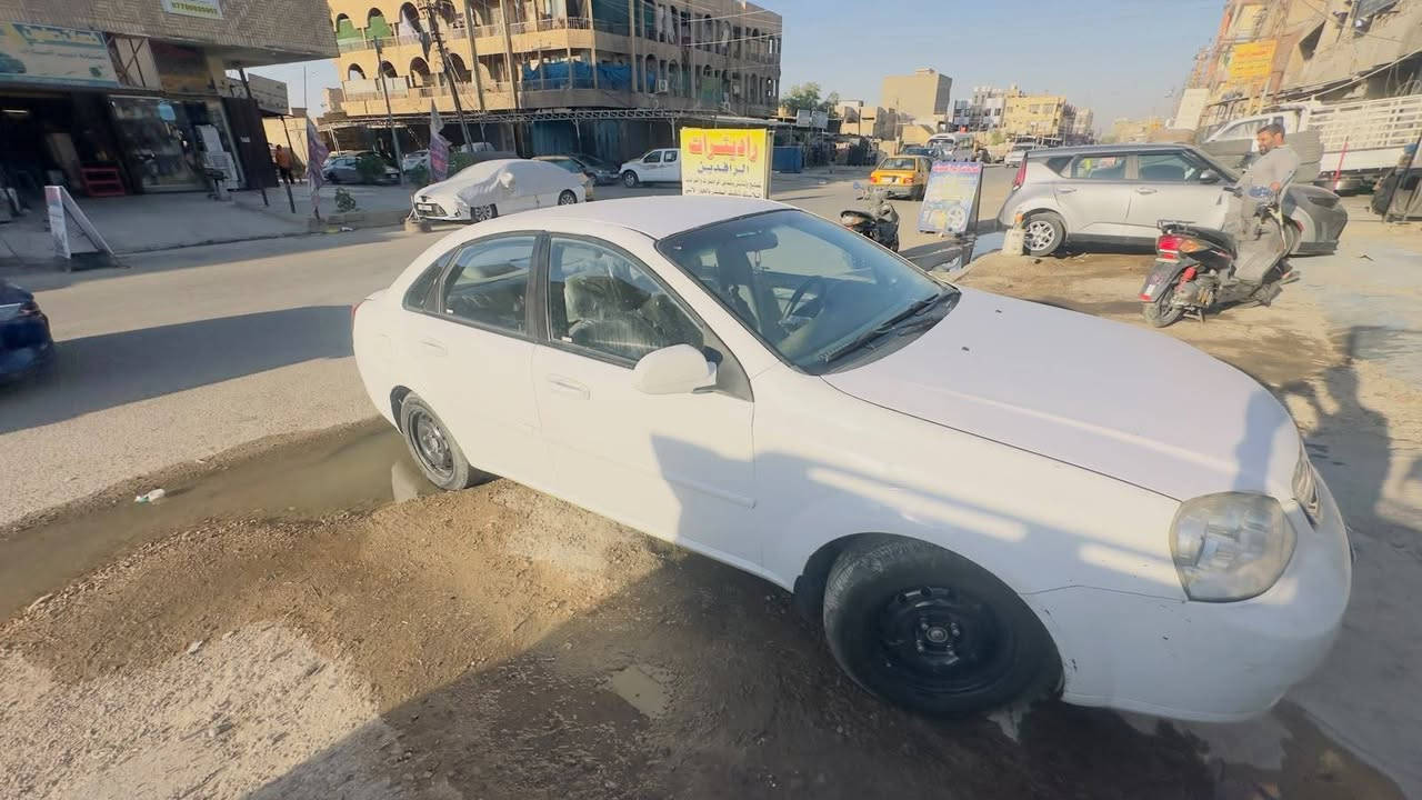 سلام عليكم للبيع اوبتر رقم بغداد انكليزي بسمي  شركه العامه 2011 بيها طخه قبق صندوك وباقي مكفول كير محرك تبريد كله جاهزه حداديه ٧٥ % مكاني بغداد جديده سعر 85 وبيها مجال قليل اتصال على ارقام *********** اسيا واتساب *********** ملاحضه اني مكلف بل نشر اتصل على صاحب سياره
