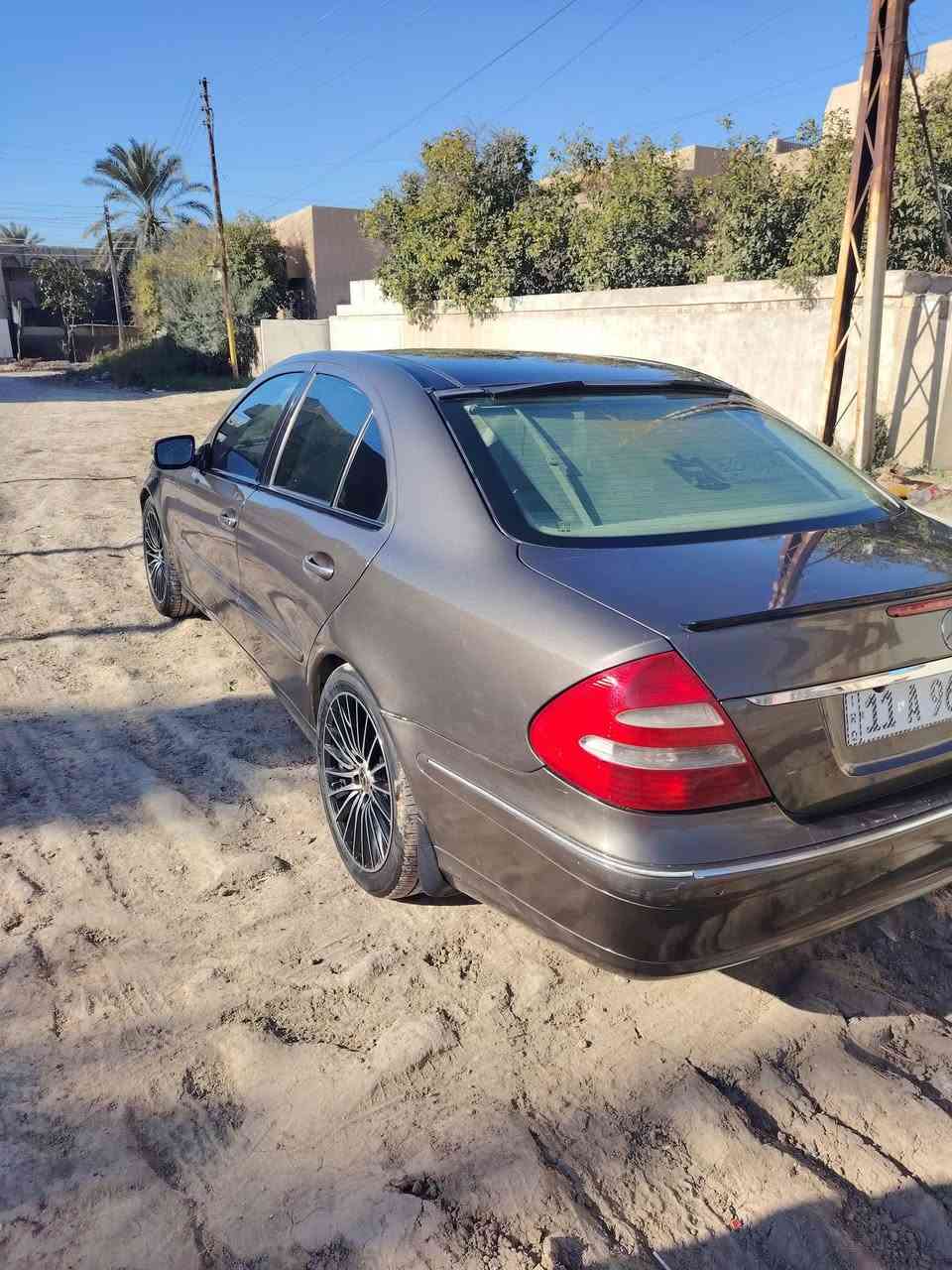 السلام عليكم... من رخصة الادمن المحترم
للبيع  ٢١١ موديل ٢٠٠٩  
فول السيارة  أيلگنزز
السيارة بأسمي وسنوية لل ٢٩ رقم انكليزي
بيهة نواقص بسيطة
السعر ١٢٠٠٠$وبيهة مجال
بغداد الغزالية للاتصال
***********
