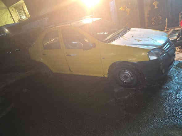 السلام عليكم
من رخصة الادمن 
للبيع سياره 
رينو لوكان 2009
رقم بغداد..مشروع وطني..بأسمي تحويل مباشر 
اللون اصفر

(مكينه...كير...جدد تبريد شغال مسجل شاشه تايرات نضاف  )
سعرهه32ورقه
وهذا رقمي للاستفسار ***********
