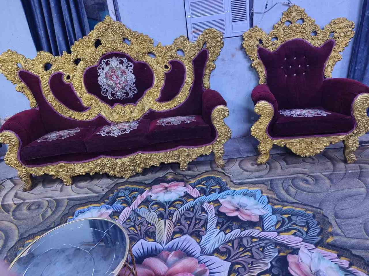 السلام عليكم احبتي الكرام
تخم زان ملكي مستعمل قليل
(10)نفرات يتكون من ((6)) قطع
السعر (550) وبي مجال للشراي 
الاستفسار 📞((***********))
📌العنوان بغداد الكاظميه
📍يوجد توصيل داخل بغداد 📦🚛
