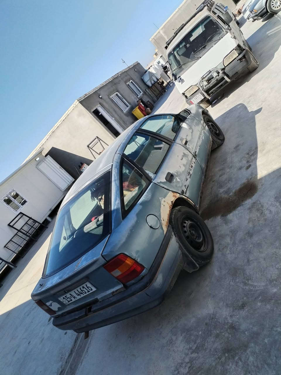 وبل فكتره 2000 انكليزي بسمي الانبار كفاله عامه من عد الكشر مكان ابو غريب ***********
