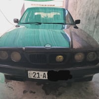بي ام525 للبيع  موديل 91 رقم سليمانيه سنويه لل28 سياره نظيفه حيل واحلى...
