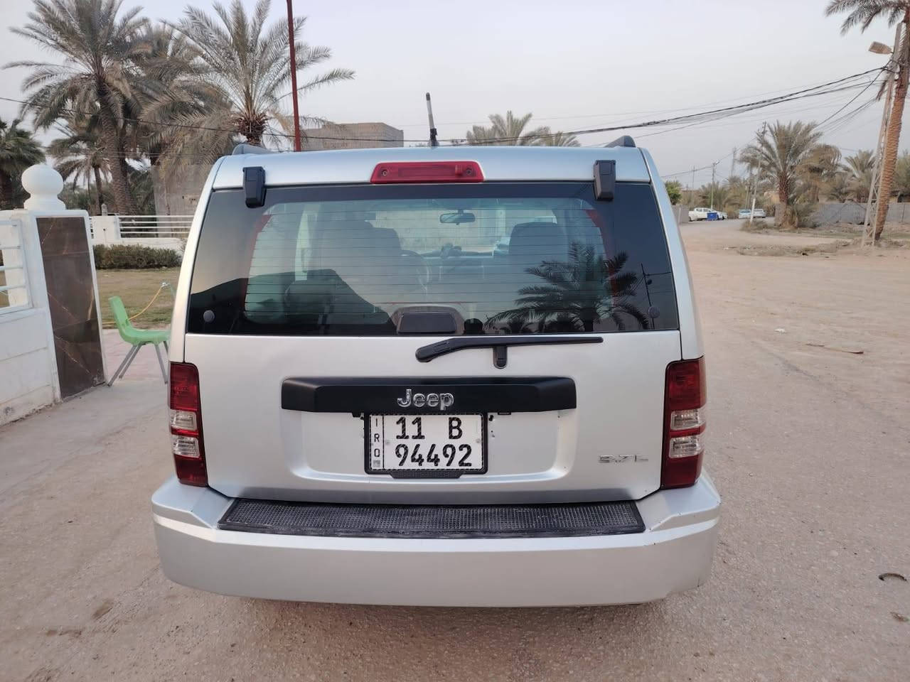 سلام عليكم 
جيب ليبرتي 2008

تخم تایر جدید
محرك وكير وحداديه 
بيها صبغ  قطعتين بنيد وجاملغ فقط بدون دواخل / ايرباكات

كلها سليمه 
 السعر المطلوب 85 وبيه مجال الشراي يتصل ***********
