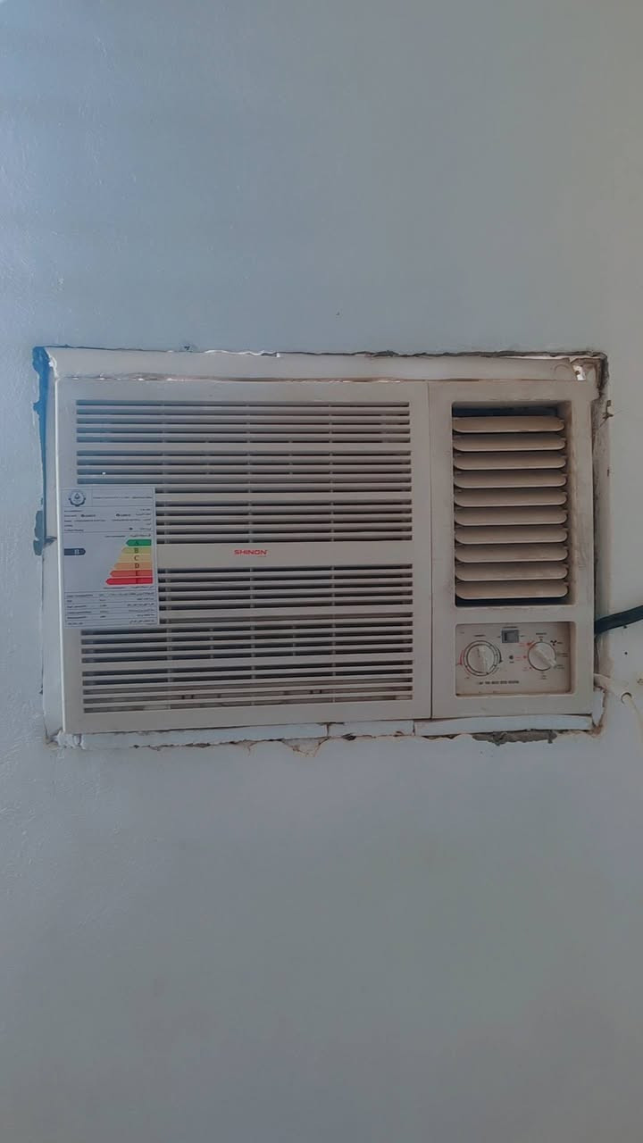 السلام عليكم مكيف شينون 2 طن للبيع مستعمل نضيف ما داخل تصليح سعره 250 الف مكاني بابل الهاشمية للاستفسار ***********
