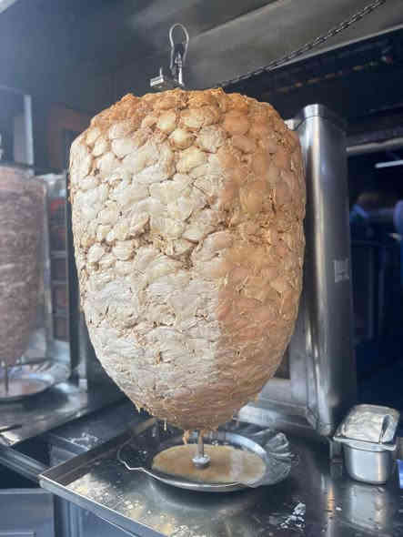 من رخصة الادمن شاورما لحم ودجاج متبل على اجود انواع التوابل معه إرشادات تعزز من المبيعات خبرة أكثر من ٣٠ سنة للتواصل ***********
