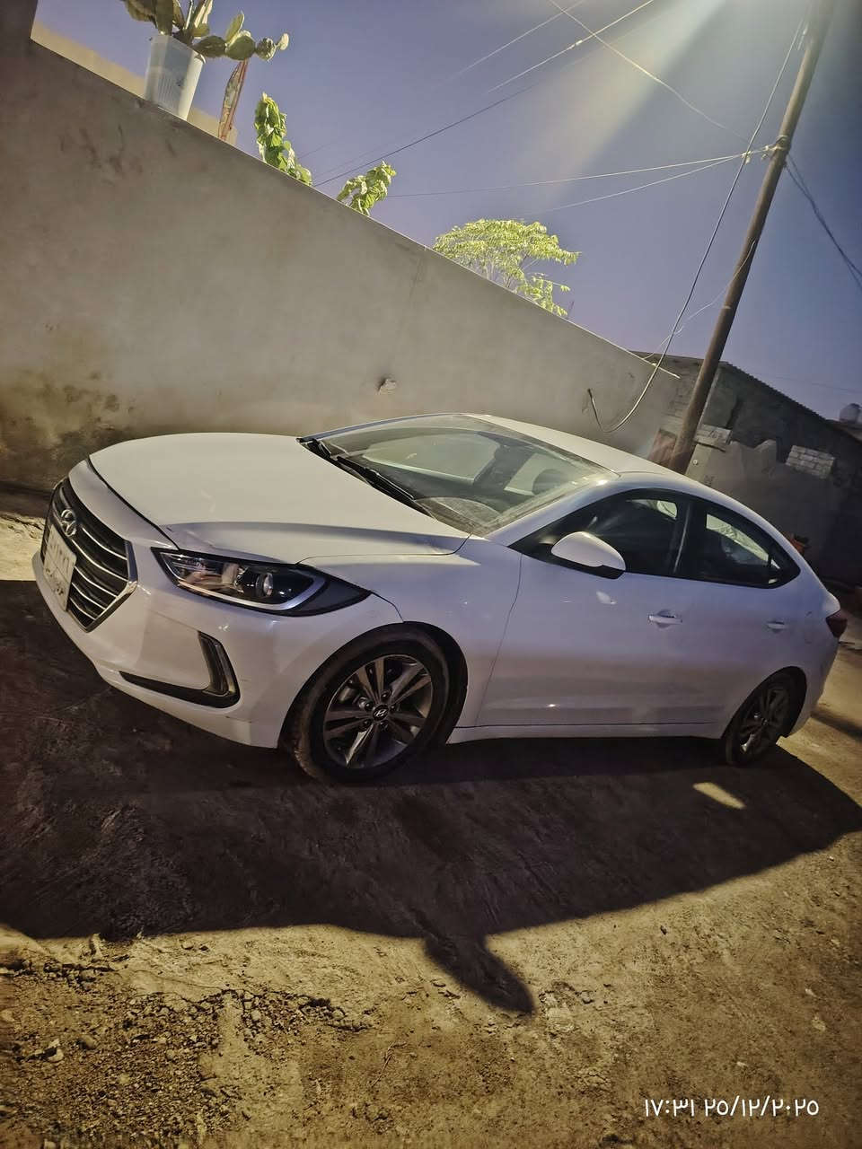 النترا 18 امريكي محرك دوش حادثها موضح بالصوره رقم اربيل بدون بصمه بدون فتحه هزه بعد مصاقطه سنويه منتهيه 24 محرك بيها صرف فقط مكان سياره موصل للتواصل *********** /***********
