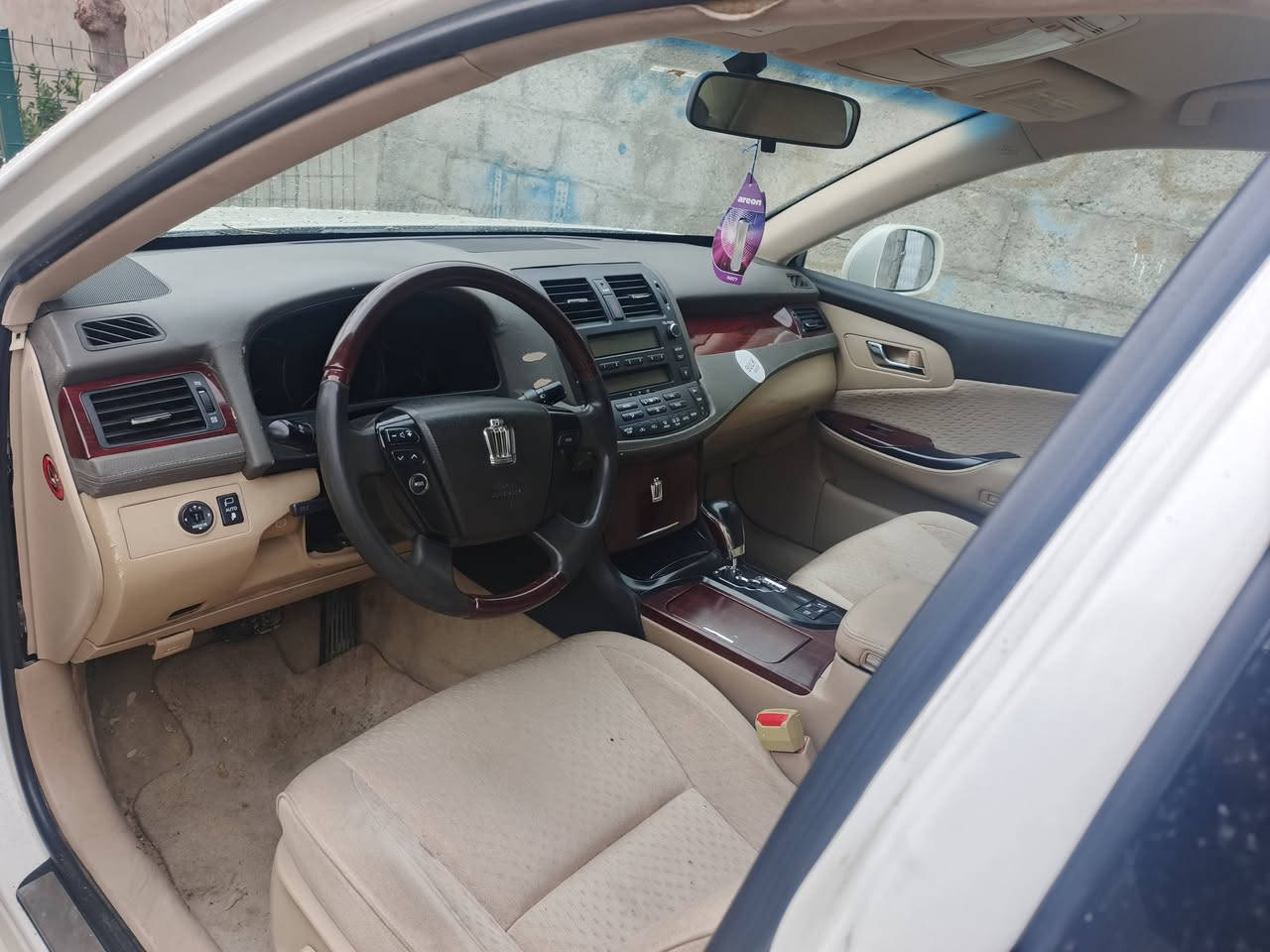 ئەم شاهینە بۆ فرۆشتن مەکینە بچوک گێر گەورە موسەو سێ دوگمەیەو  سەدو هەشتایە ئەگەر موشتەرین پەیوەند بکەن بۆ ئەو ژمارە***********
