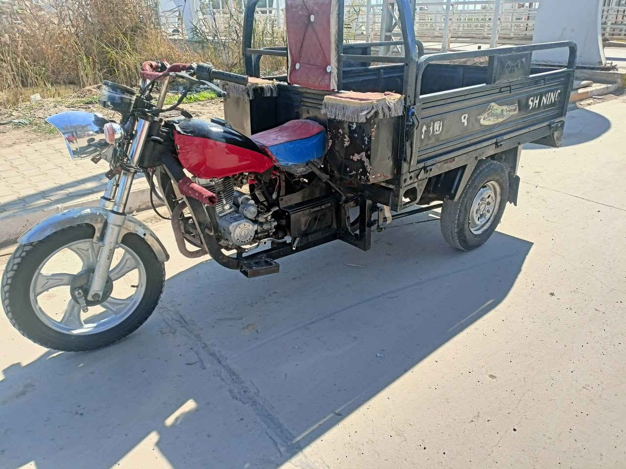 السلام عليكم ستوته لبيع محرك 150
نضافه جدام العين محرك مجفت جديد السعر (مليون) الاتصال ***********
