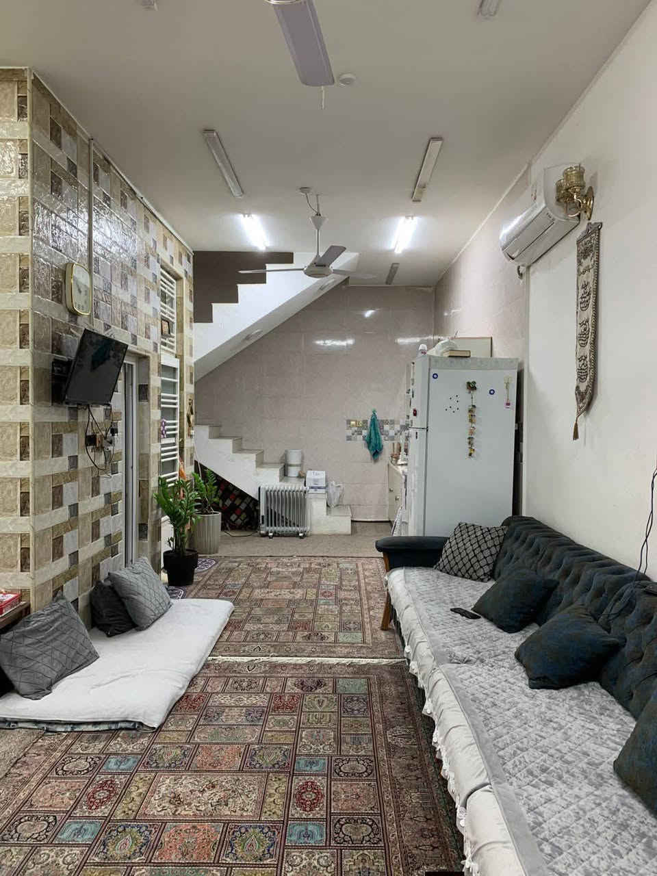 دار  للبيع حي العدالة 50م طابقين بناء نظيف جداً يحتوي على غرفتين وصالتين ومطبخ وصحيات داخلية وخارجيه ومنور 
ارضيه مرمر واجهة صبغ 

__العنوان المكتب /النجف الاشرف _حي العدالة _شارع المستوصف 
 
نستقبل جميع العروض التجارية في كافه احياء النجف اداره مكتب الميار للعقار 

🟨للاستفسار الاتصال على الرقم التالي او مراسلة الصفحة 
 
📞 عباس الجنابي ***********
📞عباس هاتف الشايب ***********
