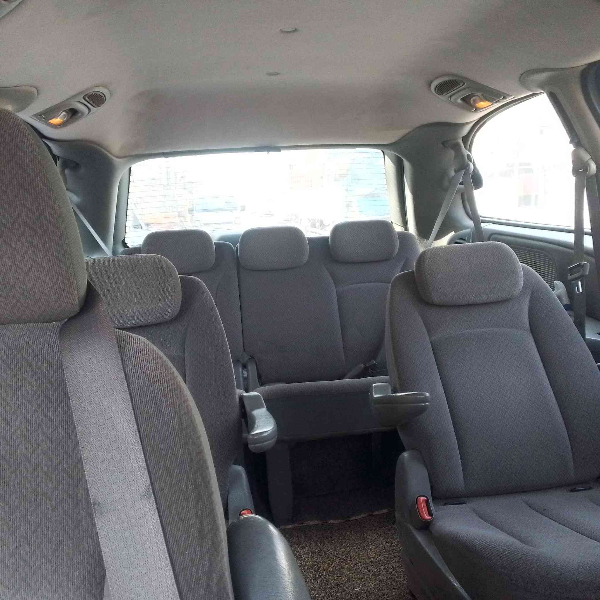 دوج كرفان 7راكب سياره حلوه وجاهزه من تبريد قطعتين  ثلج تخم تاير محرك وكير اوتماتيك تعلك كهربأيات كله شغاله دواخل ابلاديه ترايك بصره 82ورقه بيه مجال لطيبين   عنوان بغداد مدينة الصدر شارع الفلاح ***********
