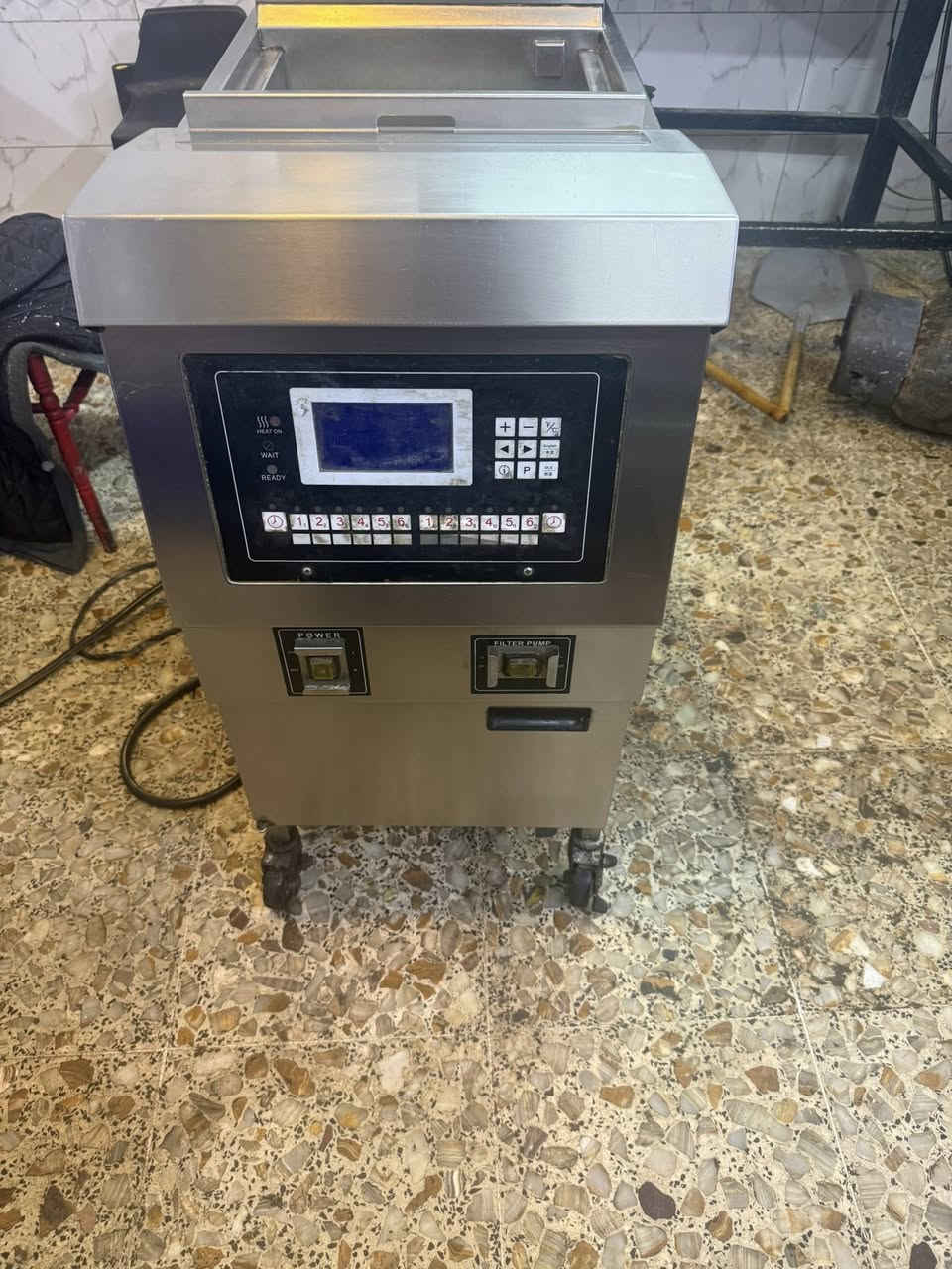 ‏جدار  ￼كنتاكي  البيع  السعر مليون ٢٠٠ بي مجال شي بسيط ￼


**إذا كنت صاحب هذا الإعلان وتريد حذفه لأي سبب، رجاءا أرسل رسالة إلى الدعم الفني**