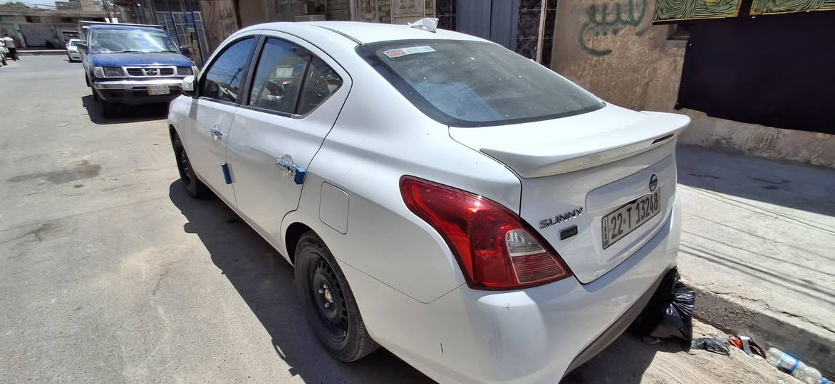 نيسان صني هندي شباج نحله موديل ٢٤ للبيع 
السعر 123 بيه مجال بسيط 
ماشيه ٢٨ 
كفاله 
*********** 
نجف
