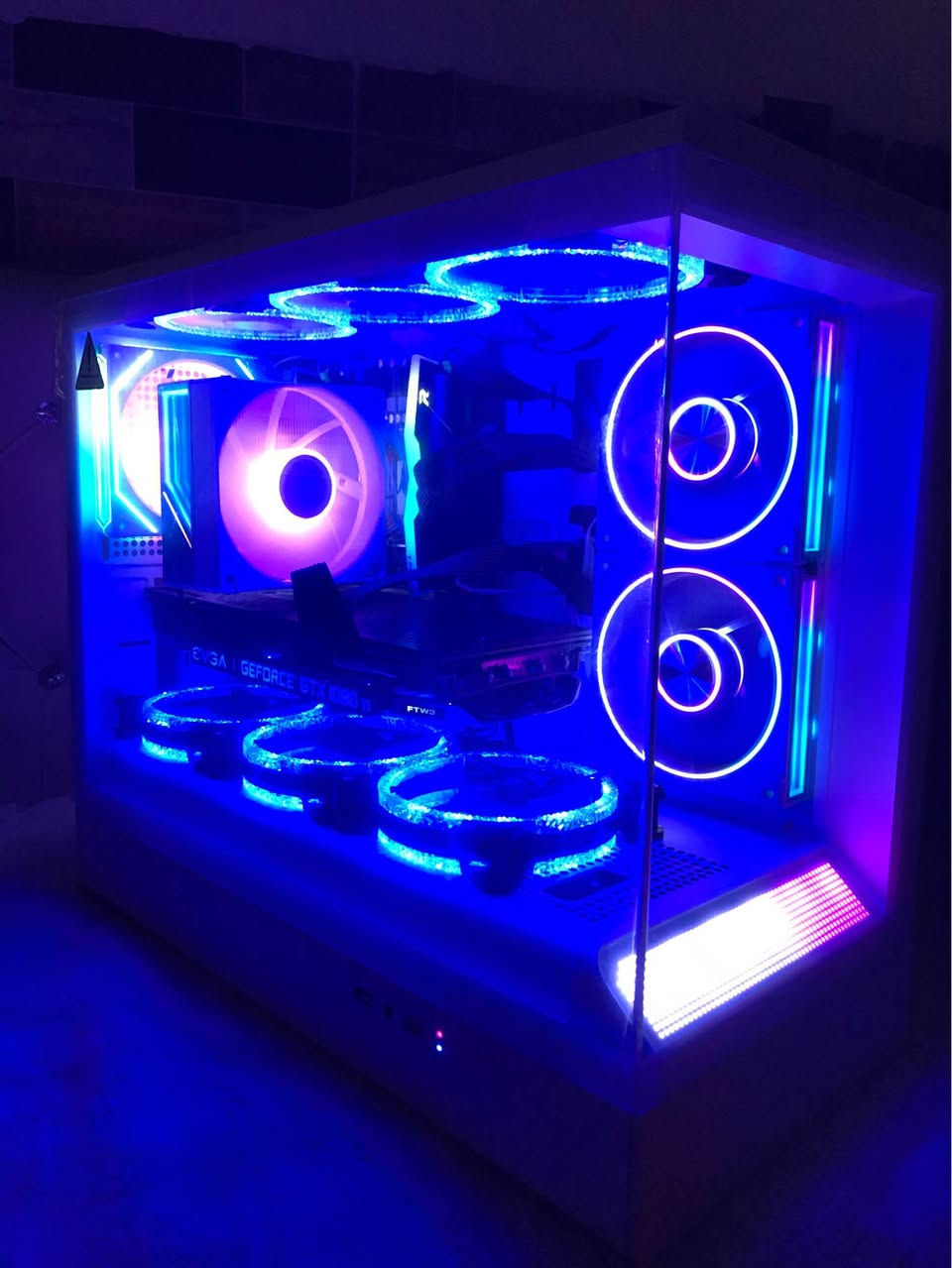 السلام عليكم

لە FPS مەترسە هەموو یاریەک بە 4K دەکەم و هەموو یاریەک سەرو 100 بۆ 120FPS زیاتری داوە لە چیرۆکی  

بەس ماشاءالله ی ئەوێت بەو شەرتە ئەیدەم بە کەسەکە بێت بە دڵی خۆی یاریەکان تاقی بکاتەوە بە دڵی نەبوو نەیبات 

مواسەفاتی

CPU: XION E5 2680 V4 14 CORE 28 THREAD

MB: ZSUS GAMING MOTHERBOARD (NEW)

GPU: GTX 1080TI EVGA FTW3 3 FAN RGB  11 GB 

RAM: DDR4  2*8 16 GB 3200 mhz T-FORCE RGB 

POWER SUPLY: AIGO 650W 80 PLUS BRONZE (NEW)

HARD: SSD 480GB (NEW)

COLER: KF420F-DGT RGB (C) CPU SHOW (NEW) WHITE

2 HAB CONTROLER 1 RGB HAB (NEW) 2 (USED)

نرخی 750 هەزارە سلێمانی السليمانية, العراق


**إذا كنت صاحب هذا الإعلان وتريد حذفه لأي سبب، رجاءا أرسل رسالة إلى الدعم الفني**