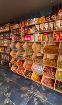 رفوف خشب • كرزات • سعر مناسب