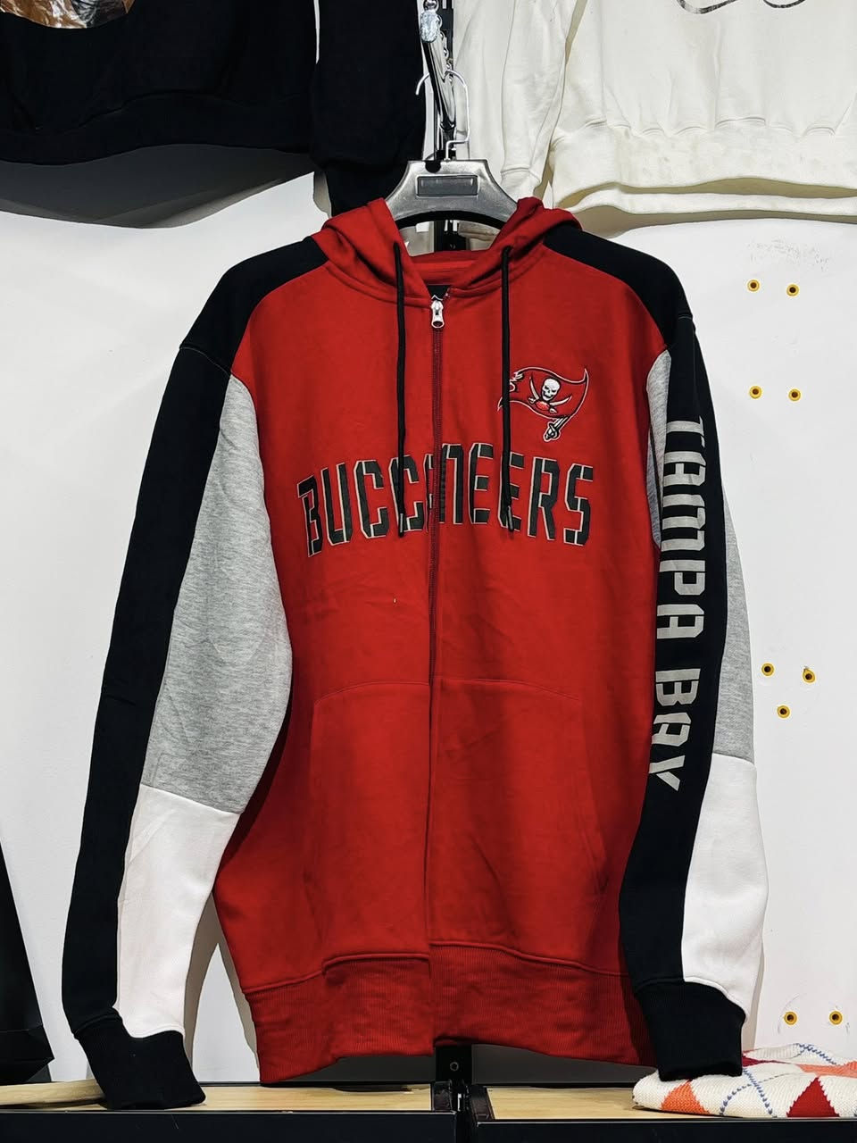 السلام عليكم 🙋‍♂️
عرض ع الهوديات  لغايه نفاذ الكميه😉
سعر القطعه 10 قطعتين 18 ثلاث قطع 25 
بأشكال مختلفه 😁
نظافه القطع 100‎%‎ 👌🏻
قياسات متوفر من 
من S لحد 10XL
متواجد بلمحل من الساعه 9صباحآ لحد 11 بليل 
تزورونا وتجدون مايسركم 😍
العنوان شارع الرفات مجاور مطعم 
                               سوبر صوص👌
رابط بيج المحل على تطبيق الانستكرام👇

https://www.instagram.com/dukan_86?igsh=dnd1dzV5YTRkMHRq&utm_source=qr


**إذا كنت صاحب هذا الإعلان وتريد حذفه لأي سبب، رجاءا أرسل رسالة إلى الدعم الفني**