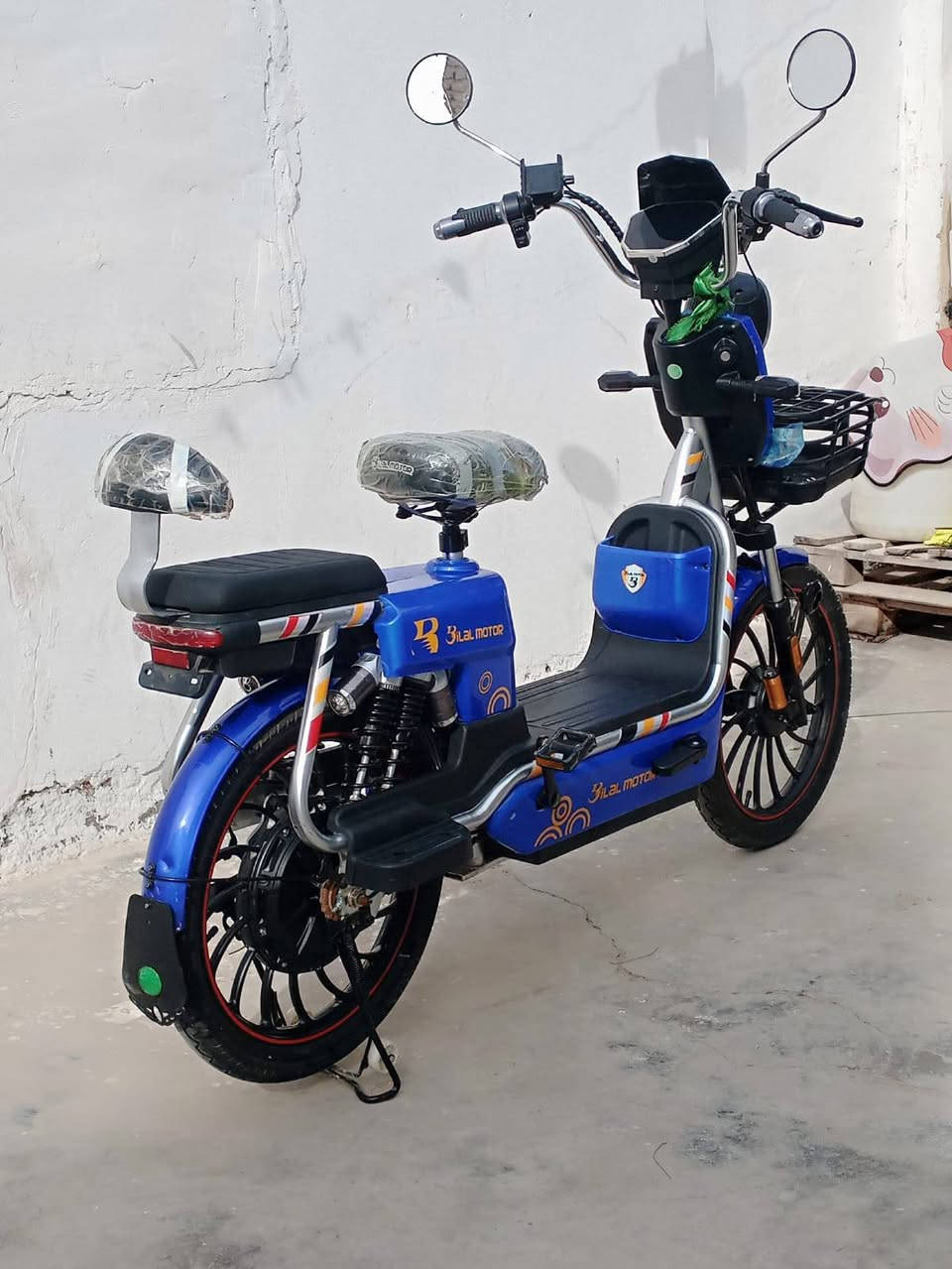 درجة شحنة كهربائية اللبيع جديدة سعره ٤٥٠ بية مجالعنوان المسيب  رقم الهاتف ***********
