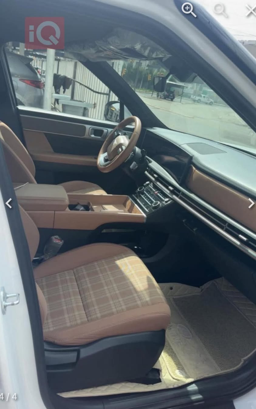 سنتافيا 2024 الشكل الجديد
 
خليجي كلين بدون حادث السونار موجود فقط رصعات و خدوش بسيطة بدون بارد بدون اي شي

حجم المحرك 2500
مرتبط بناقل حركة أوتو 8 نمر 
مفتاح التشغيل بصمة 
تشغيل عن بعد 
فتح الصندوق كهرباء 
اريل نفكيتر 
حساسات أمامية 
حساسات خلفية 
لايت زينون + LED متصل 
بك لايت LED
دخول بصمة ذكي 
حجم الاطار  255/45R20
ويل كب 19
حساسات ضغط الاطارات 
اشارة في المرايا الجانبية 
المرايا قابلة للطي كهرباء 
ماسحة خلفية 
هاند بريك كهرباء ا ABS 
دشبول شاشة ديجيتال 
شاشة Apple Car play  
شفتات مقود 
مثبت السرعة Cruise 
المودات والاوامر الصوتية 
ا Bluetooth / T YPCE 
شاحن هاتف Wireless 
مخرج منفذ الطاقة 
7راكب 
3 قطع تبريد 
أوضاع القيادة Drive Mode 
أوتو هولد Auto Hold 
نظام مانع الانزلاق 
نظام نزول المنحدرات 
حاملات الأكواب 
بردات أبواب خلفية

السعر المطلوب: ٢٤٥ ورقة
 
  والاستفسار ***********
