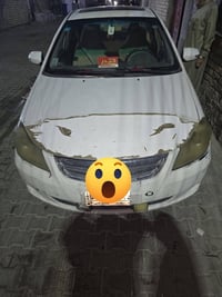 12 سياره مكفوله من الضربه بيه شويه بل جاملغ الخلفي سياره حلوه بيه  شوي...