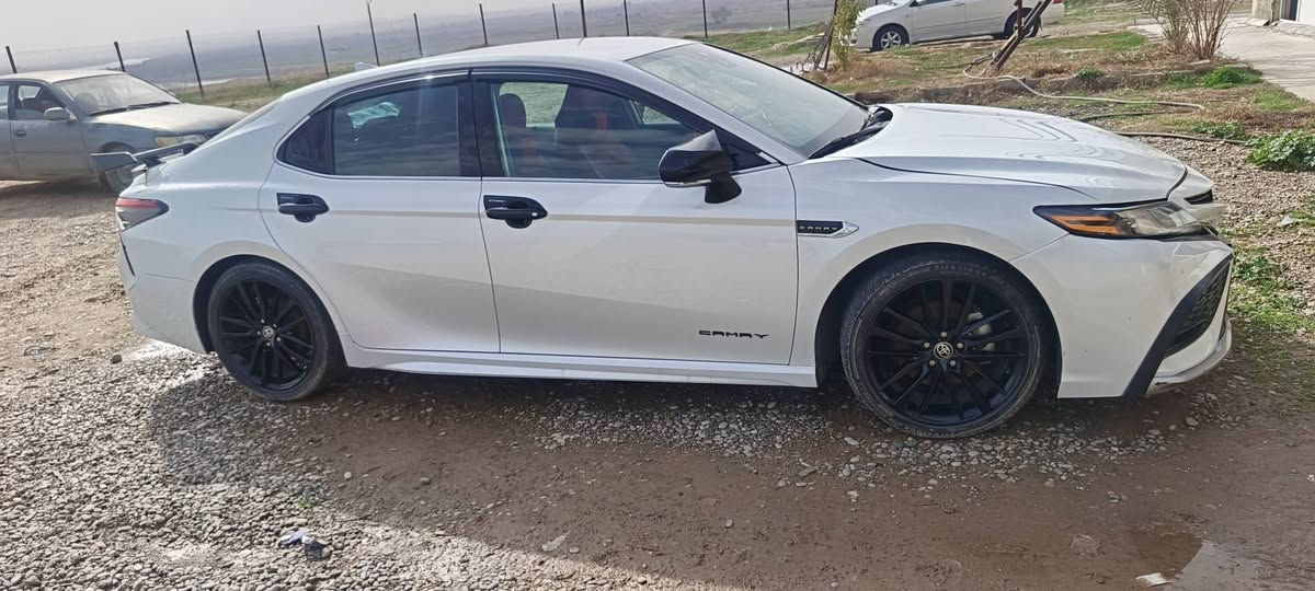 السلام عليكم ورحمه الله وبركاته
كامري موديل 2023 
مواصفات xse
كشنات جلد مع تدفئة بالكشانة 
داخل احمر 
بدون بانوراما 
ويل 19
رقم الشاصي مرفق بالمنشور مع صور الضرر
السيارة بدون تبديل او صبغ اي قطعة ضررها كلش بسيط 
تعديل بارد بخشم الجاملق الايمن وخشم البونيد فقط بارد 
السعر 245 وبيها مجال 
للاستفسار ***********
***********
