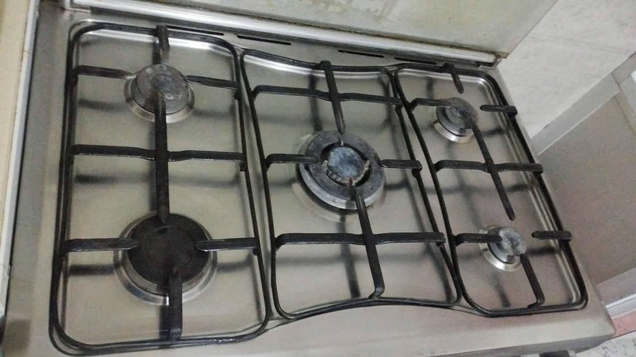 السلام عليكم طباخ خمس عيون للبيع كله شغل حته الفرن  عدي واحد ثاني جديد صغير اربع عيون متواجد واتساب  ***********  حله الطهمازيه
