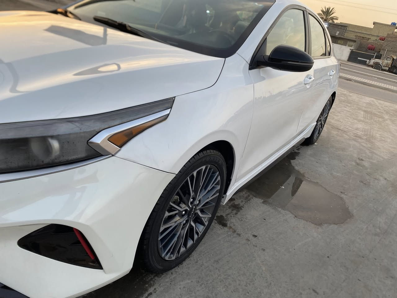 كيا فورتي 2023  السعر 160وراد امريكي حادثه بنيد  باب صايق فقط بدون دواخل السياره GT فول مواصفات هيه بعد معروفه محرك 2000 دوش رقم بغداد تحويل كامله بدون اي نقص عنوان السياره بغداد للاستفسار ***********
