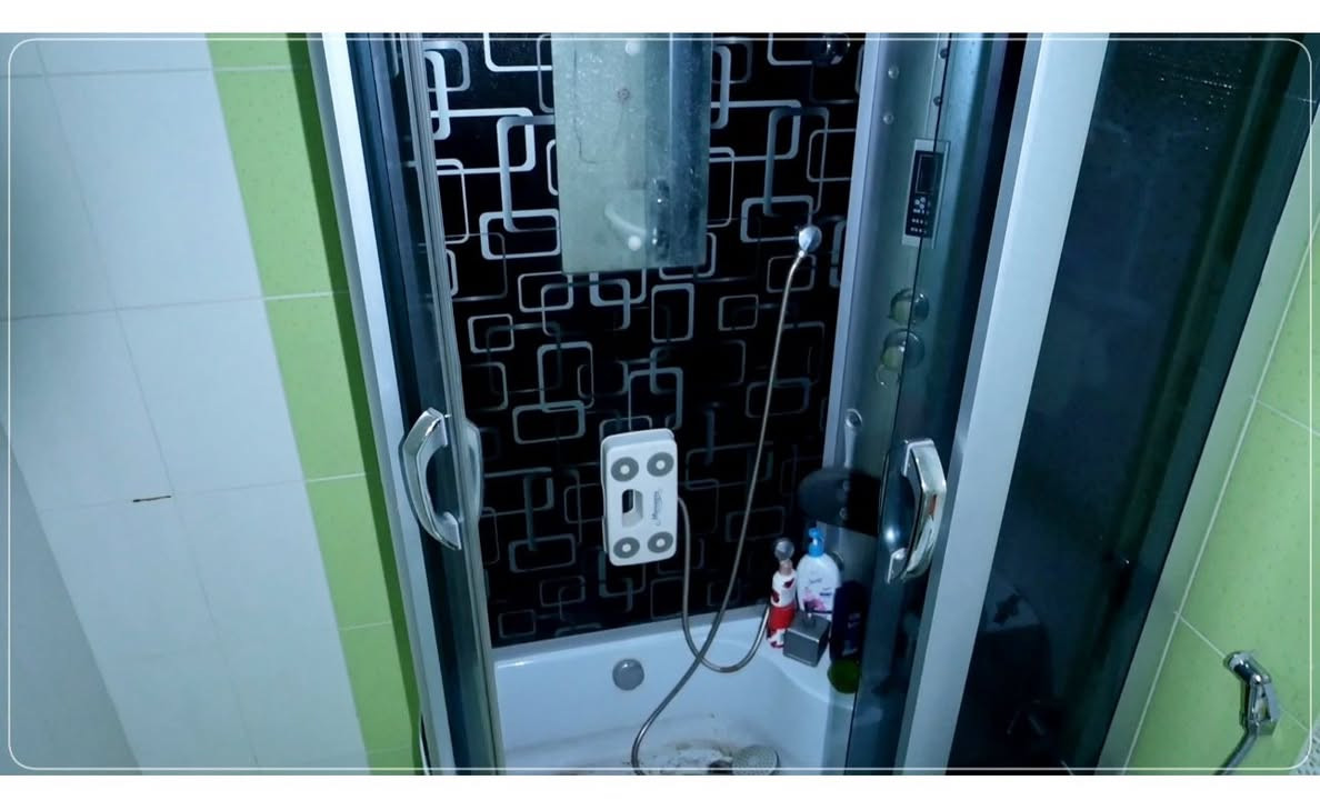 بيت للبيع 60م
ينفصل من150م
بعده ممفصول 
واجه6م نزال10م
حي الجهاد مربع الذهبي البيداء قريب على الشارع العام اول بيت بالفرع للتواصل ***********واتساب
