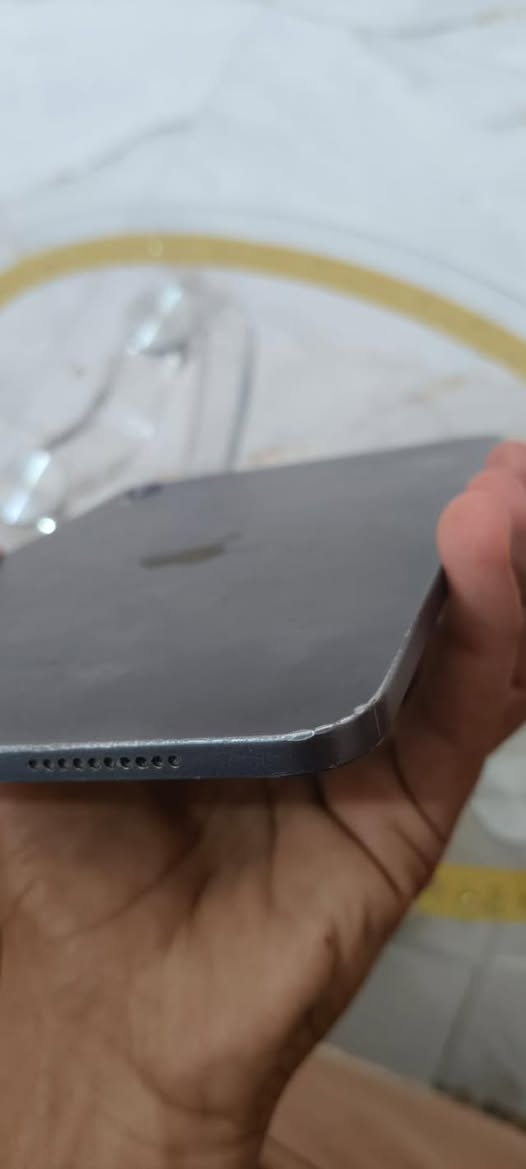 Ipad mini 6 
الذاكرة: 64
البطارية: 80%
الجهاز بدون ملحقات فقط كارتون موجود 
بي ضربات خفيفة بالشاصي 
مامأثرة على الجهاز ابد 
مامفتوح لاشاشه ولابطاريه .
السعر 275 نهايته 
مكاني الناصرية حي الفداء


**إذا كنت صاحب هذا الإعلان وتريد حذفه لأي سبب، رجاءا أرسل رسالة إلى الدعم الفني**