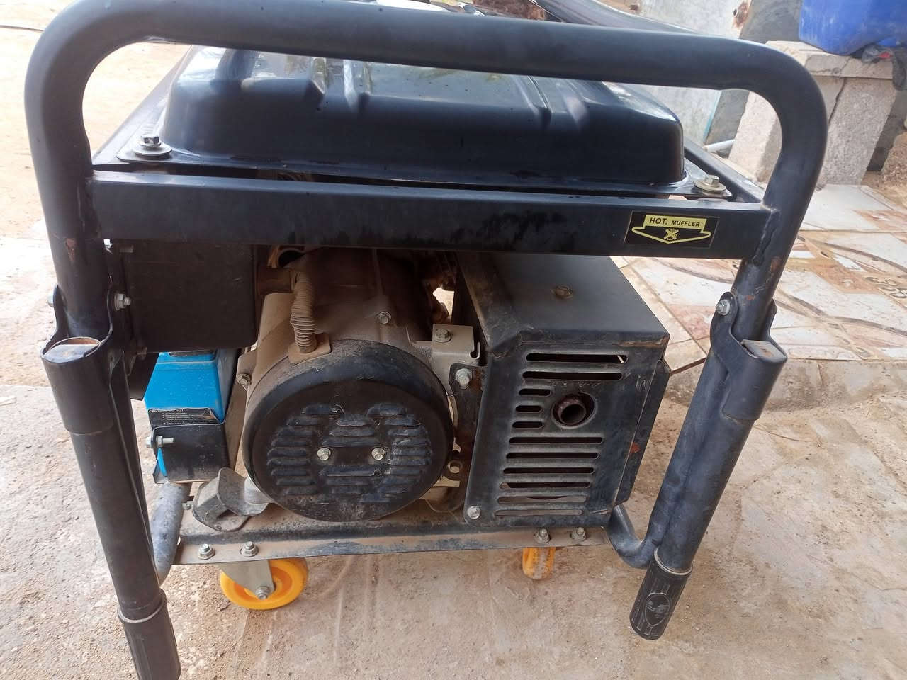 للبيع مولد 5 ونص مستخدم شي قليل
يشتغل سلف مولد حيل نظيف السعر 600
للتواصل *********** الخاص مفتوح
