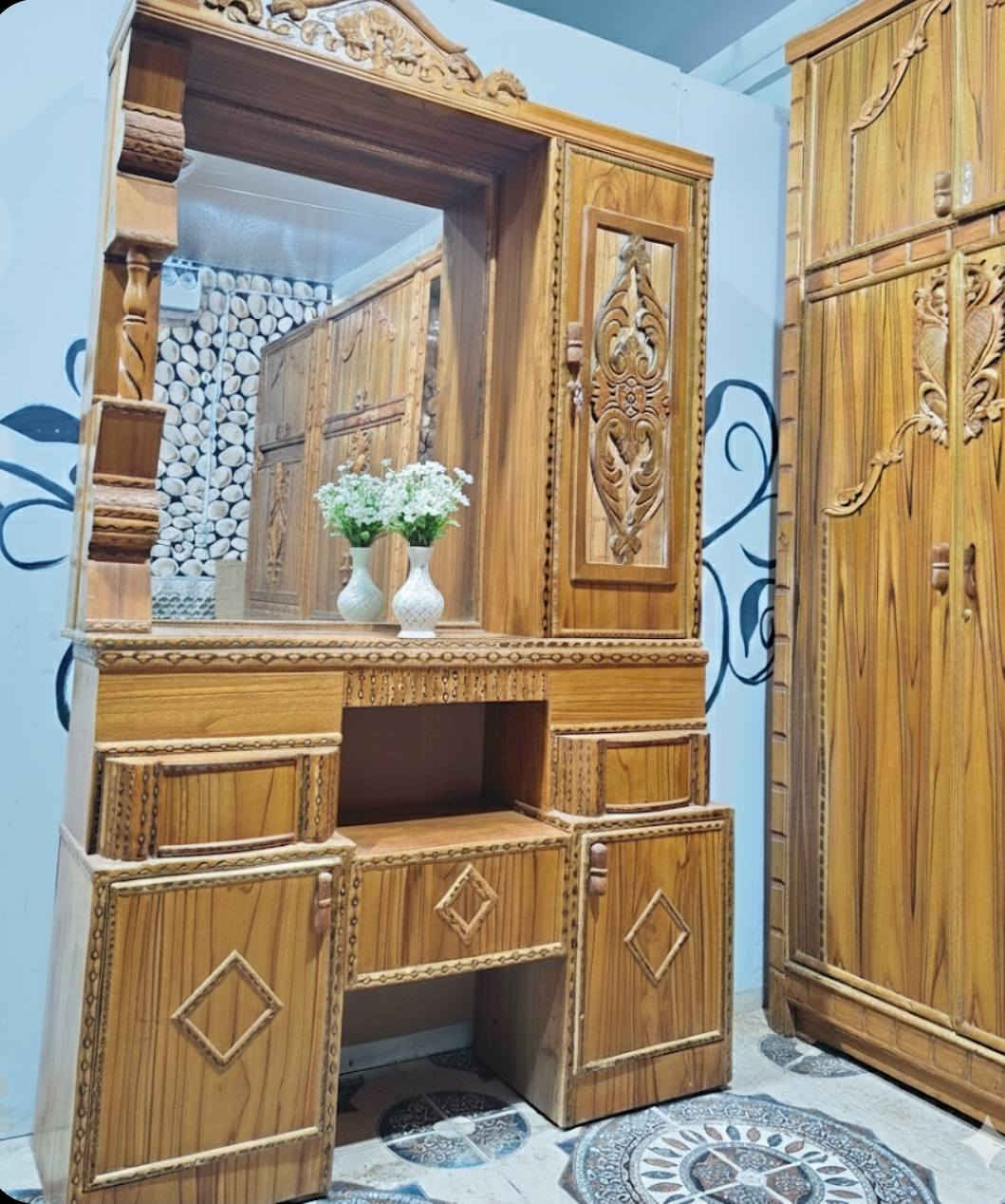 غرفة اخشاب صاج ام المسرح موديل حديث طابوكه غرفة روعه مستخدم نضافة فول ملحقات كامله للبيع الديوانيه اتصال ***********
