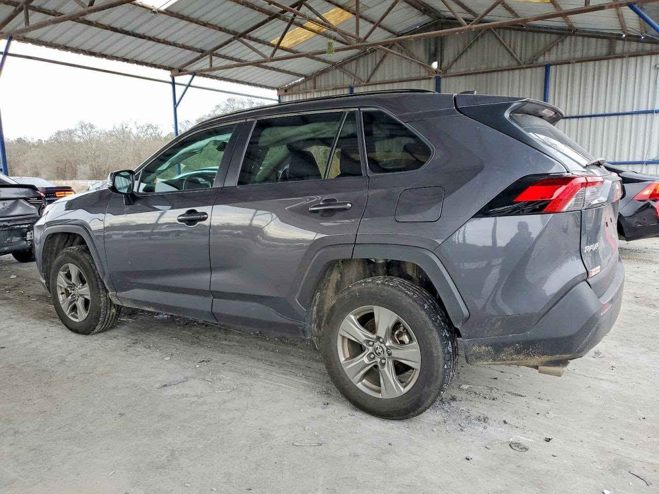 السلام عليكم
راف فور موديل ٢٤  بانزين فقط مواصفات XLE بصمة فتحة صندوق كهرباء كشن كهرباء رادار امامي جانبي ويل كب اشاير بالمري  تبريد قطعتين وباقي المواصفات المعروفة  بجم كبس خلف كبس ارباك بردة طاك وصور الحادث داخل المنشور وكل التفاصيل لمعرفة السعر اتصل *********** واتس اب بدون رقم تترقم شمالي تكلفة الرقم ١٦ ورقة ماشية ٢٢ الف ميل مكانه اربيل اعتذر عن ذكر السعر لان اكو ناس اذا تكلهم السعر بلاش هم يكسرون بالسعر مع احترامي للباقين
