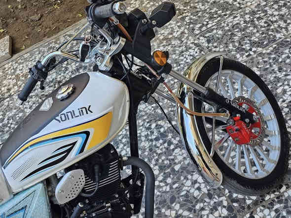 السلام عليكم سافاني سونك 2024شهر 12يعني 2025 مكينة 200 دراجة كلش نضيفة استعمال قليل وممشتغلة دلفري نضافتهة كدامكم أوراق كاملة كدامكم مصورهن بصمتين وثلاث سويجات للبيع او مراوس مكاني بغداد الحسينية متواجد اتصال أو واتساب فقط رقم ***********
