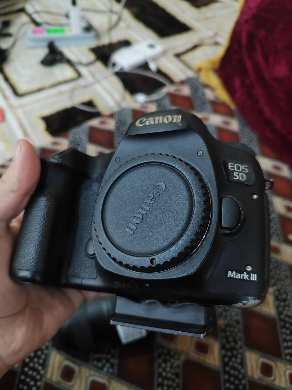 كامرات وعدسات للبيع
كامره كانون d5 مارك 3 
كامره نيكون d610
عدسه كانون 24.70 فتحه 2.8 الجوكر
عدسه 70.200 نيكون فتحه 2.8
مكاني الحله 
***********
