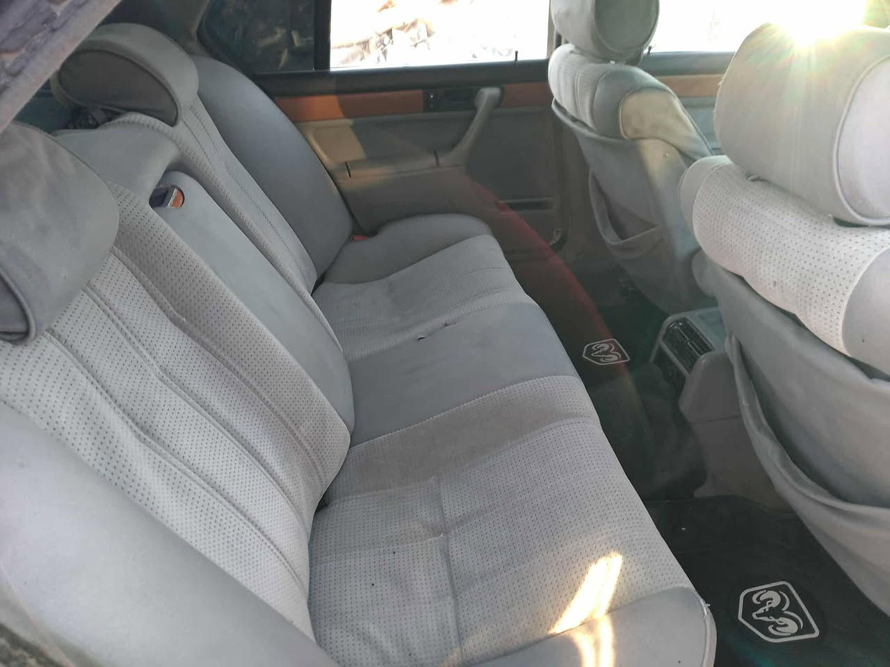 السعر 40قفل قفل قفل لتعاملني ولا من تجي تعاملني او مراوس ب بي ام 525
مكاني بغداد 
للبيع ٧٣٥ 
مكفوله من الضربه والصبغ 
بديها جارد شي بسيط 
كير محرك تبريد كهربائيات تخم تاير كله شرط 
رقم بغداد دولي باسم صديقي تحويل مباشر 
سنويه لل ٢٠٣٠ 
هزه لل ٢٦ 
كشنات كهرباء مخمل رصاصي شغاله 
بطاين جدد دشبول امامي جديد 
كير اوتو 
***********
