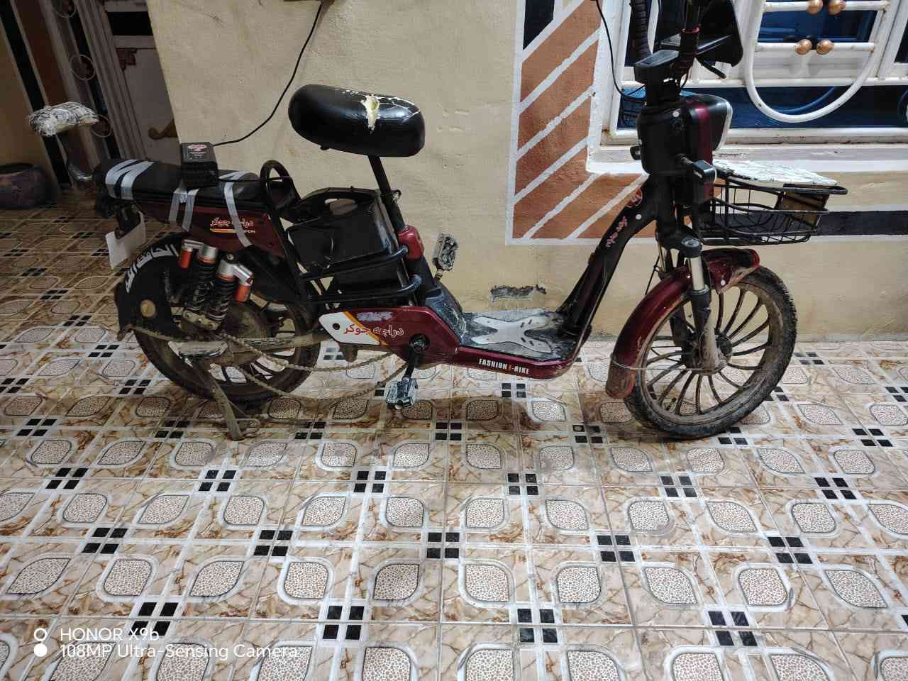 باسكل شحن للبيع بطاريات جدد ما صار فتره من بدلتهن
السعر ٢٥٠ وبي مجال للاستفسار الاتصال على الرقم 
***********
