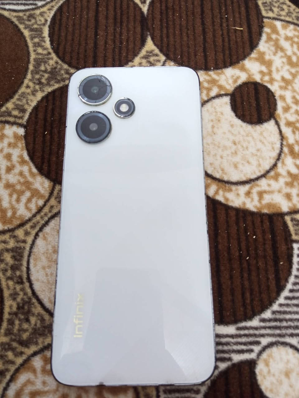 السلام عليكم 
انفنكس هوت 30 بلاي ذاكره 64 جهاز بي خلل بل شبكات مال اتصال واي فاي والخط مابيهن شبكه للبيع وجهاز الثاني نوت 30.صيني للبيع 
قيم بل يرضي الله


**إذا كنت صاحب هذا الإعلان وتريد حذفه لأي سبب، رجاءا أرسل رسالة إلى الدعم الفني**