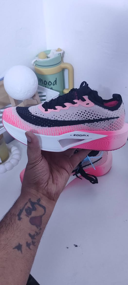 الوزن خفيف جدا
حذاء فوم طبي جدا 
قياس ٣٨
السعر ١٥ الف 
جدا راقي. جوده عاليه بدون كارتون فيتنامي اصلي


**إذا كنت صاحب هذا الإعلان وتريد حذفه لأي سبب، رجاءا أرسل رسالة إلى الدعم الفني**