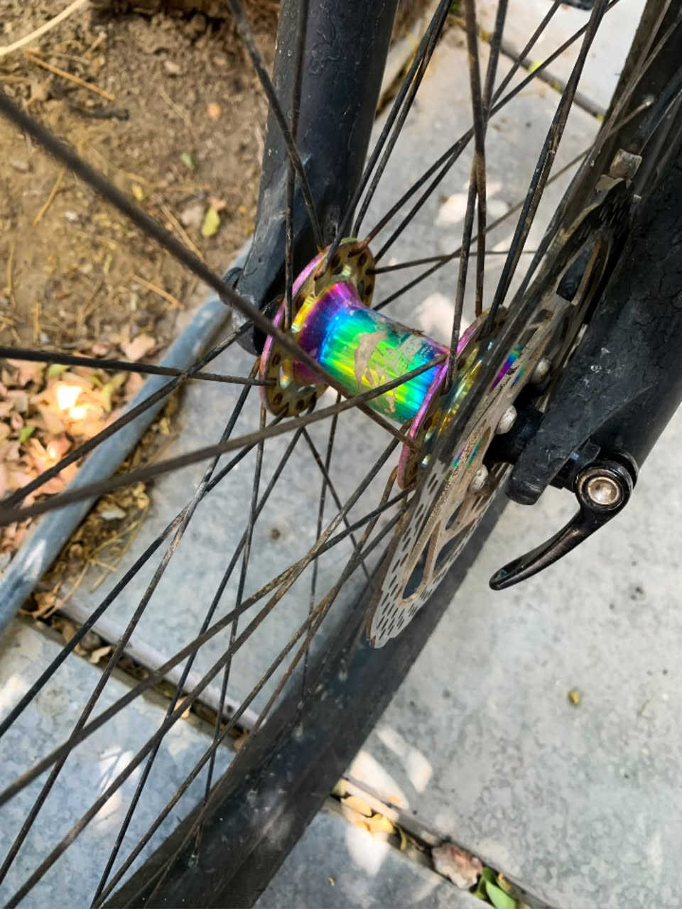 من رخصت الادمن
باسكل cannondale حجم ٢٧ L

باسكل غني عن التعريف 

عليه بريكات دهن من شركة شيمانو t200

تايرات maxxis حجم 26/2.5

عليه شفتر شيمانو ديور ١١ و مكينه ١١ بس مشادها لأن ناقصني سنجيل ١١

اوياله طقبتين حجم 26 

بطيخه إماميه و خلفيه من شركة  tank 6 ليط صوت 

عالي بل مشي 

عليه ركبه من شركة hassns نفخ

استيرن نفخ قوي

دبل من شركة top حجمه 27 بي تحكم

نضافة الباسكل ٧٥٪؜ اشويه بي ضربات و صبغ واكع من جهة يحتاجله ترتيب اشويه

بغداد / غدير 

✨سعره ٢٧٥ و بي مجال ✨

 بي واتس***********

اذا
