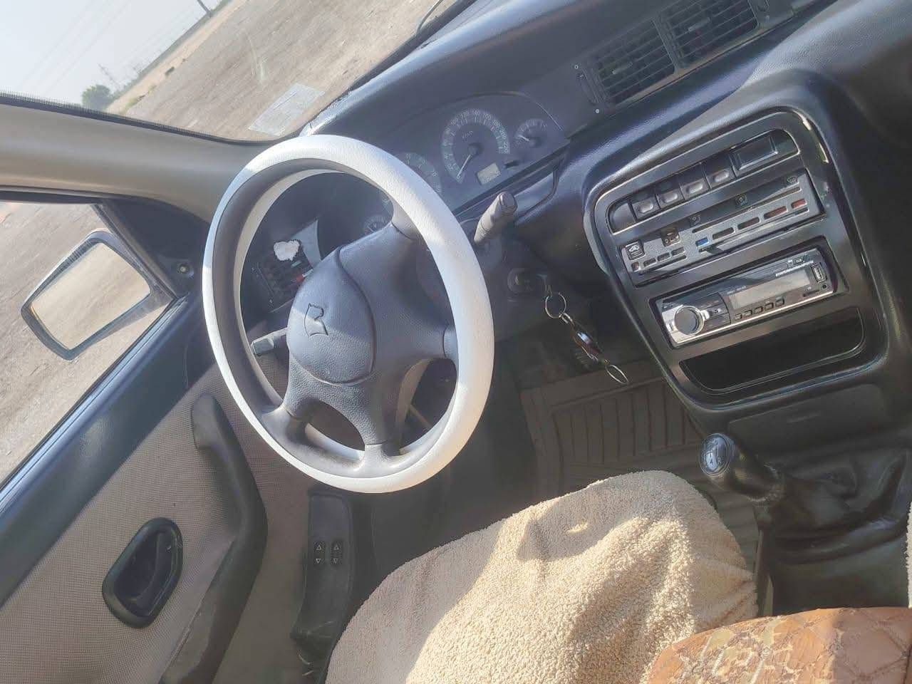 سمند للبيع موديل 2010 سياره مكفوله  من ضربه ضربه بصيطه باب سايق موجوده بل منشور صوره  شغاله رقم قادسيه تحويل مباشر سنويه بعتها ماساقطه مكينه وكير جدد مشط باور كله جديد سعر 25 مكان ناصريه الشطره اتصال  ***********
