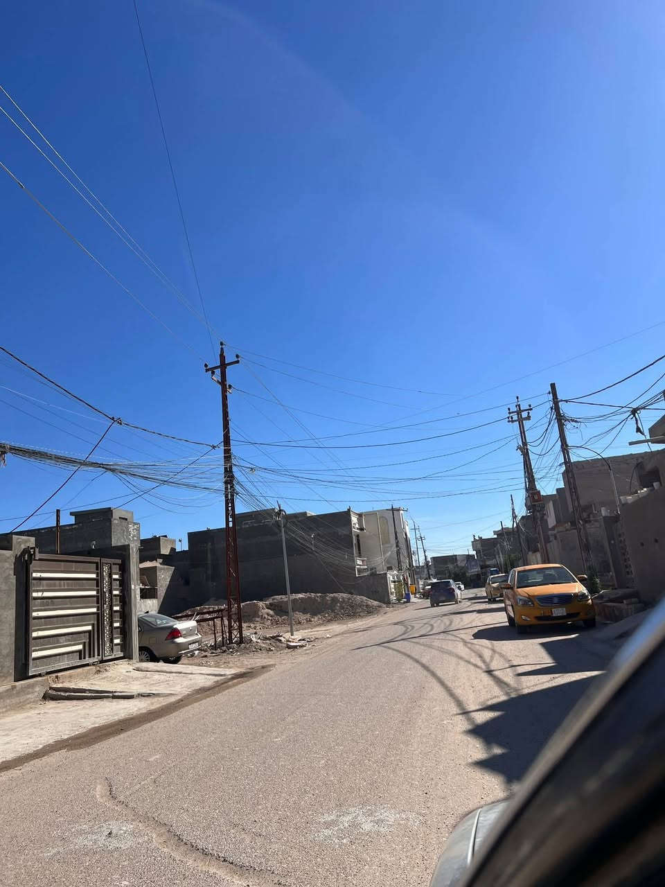 سلام عليكم بيت البيع بل جغيفي الثانية مساحه 100متر قرب سواق جنه بيت كامل مكمل بناء طابوك بعده ممسكون السعر الاستفسار عله رقم ***********
