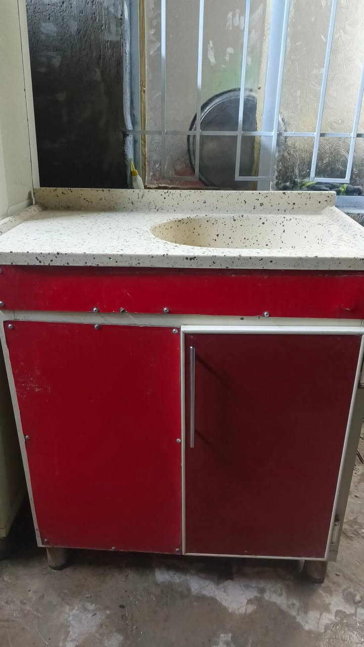 للبيع كاونتر 3 قطع نضيف بس الباب يرادلها نرمادة السعر 150 المكان بغداد


**إذا كنت صاحب هذا الإعلان وتريد حذفه لأي سبب، رجاءا أرسل رسالة إلى الدعم الفني**