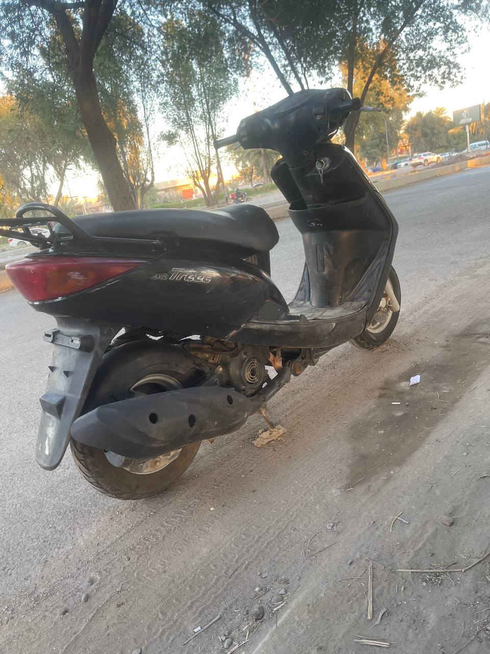 السلام عليكم دراجة اكزز للبيع الدرجة مكينة تخبل بل چيس و الكشر يخبل كربائيات كلهة شغال ب 550بيهة مجال الدراجة بس نواقص مكاني كاظمية***********
