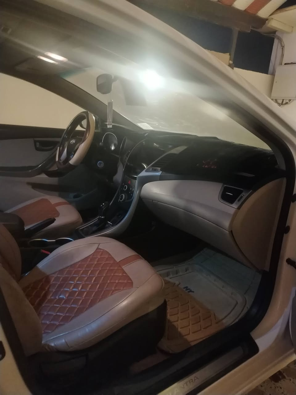 سلام عليكم

النترا 2015 خليجي رقم بغداد كفاله عدا بارد بسيط مكفوله من صبغ تبديل فول مواصفات عدا البصمه محرك 1800 محرك وكير شرط مامفتوح شركه مكانه الرمادي رقم الهاتف *********** السعر 135
